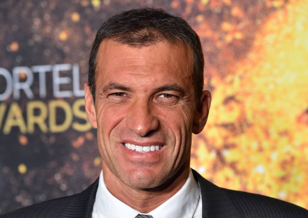 Christophe Pinna, atteint d’un cancer, critique la Star Academy : on méprise sport et professeurs Christophe Pinna, atteint d’un cancer, critique la Star Academy : on méprise sport et professeurs