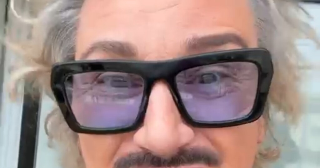 Beaucoup de voyageurs ont dormi à même le sol chez vous : David Jeanmotte critique Ryanair après des vacances difficiles à Torremolinos (VIDEO) Beaucoup de voyageurs ont dormi à même le sol chez vous : David Jeanmotte critique Ryanair après des vacances difficiles à Torremolinos (VIDEO)