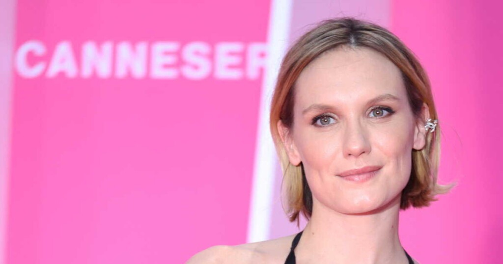 Ana Girardot en couple avec le fils d’un politicien célèbre : lâchée avant un tournage Ana Girardot en couple avec le fils d’un politicien célèbre : lâchée avant un tournage
