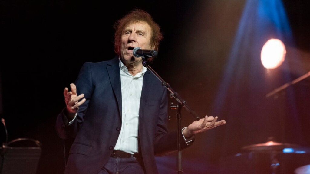 Qui est Françoise, la compagne d’Alain Souchon, surnommée tendrement Bélotte ? Qui est Françoise, la compagne d’Alain Souchon, surnommée tendrement Bélotte ?