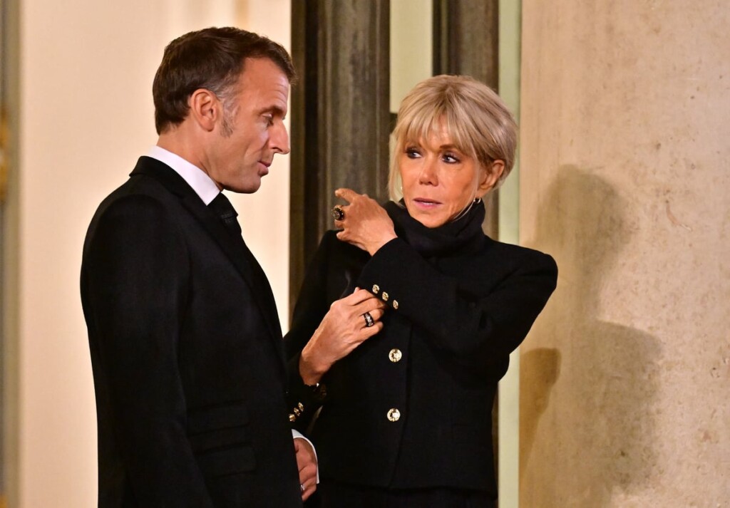 Brigitte Macron, fatiguée par Emmanuel, trouve un confident et tente de garder cela secret Brigitte Macron, fatiguée par Emmanuel, trouve un confident et tente de garder cela secret