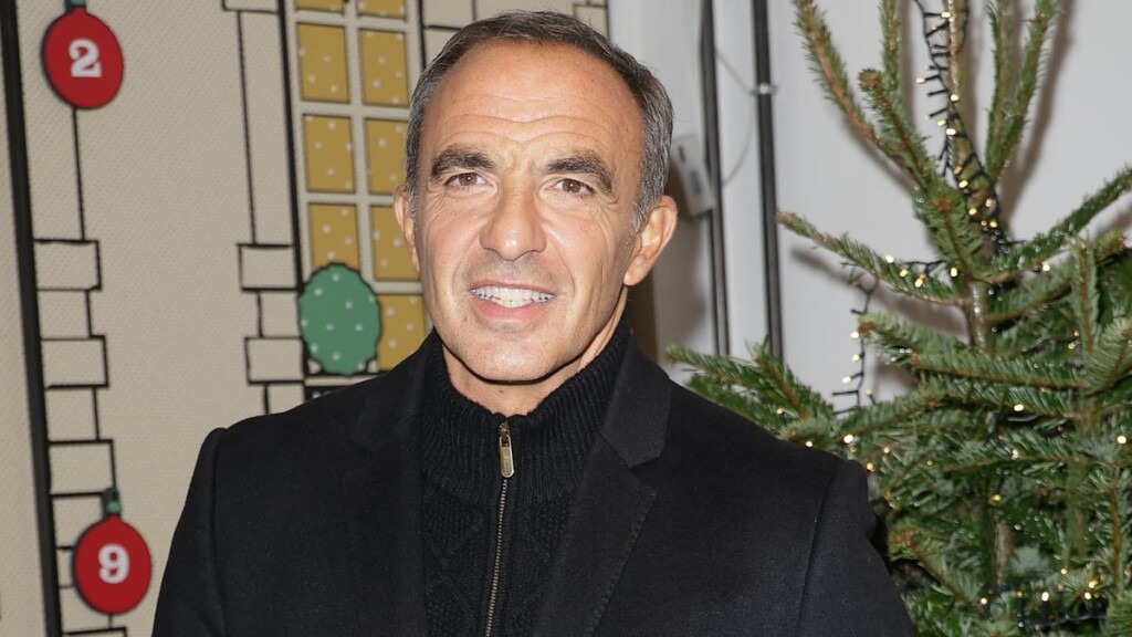 Nikos Aliagas : ses sacrifices pour gérer un emploi du temps intense, il a dû renoncer à des… Nikos Aliagas : ses sacrifices pour gérer un emploi du temps intense, il a dû renoncer à des…