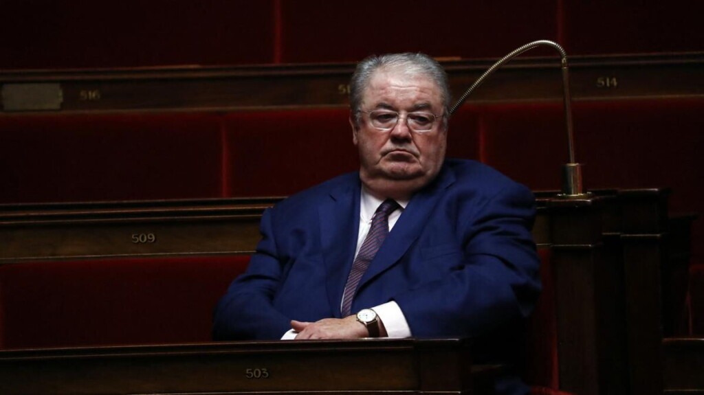 À 76 ans, Daniel Vaillant renonce au chauffeur et fustige la réforme de Sébastien Lecornu À 76 ans, Daniel Vaillant renonce au chauffeur et fustige la réforme de Sébastien Lecornu