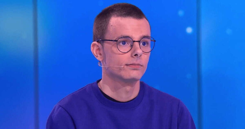 Dans « Les 12 Coups de midi », Emilien dévoile son nouveau projet phare, déjà très commenté Dans « Les 12 Coups de midi », Emilien dévoile son nouveau projet phare, déjà très commenté