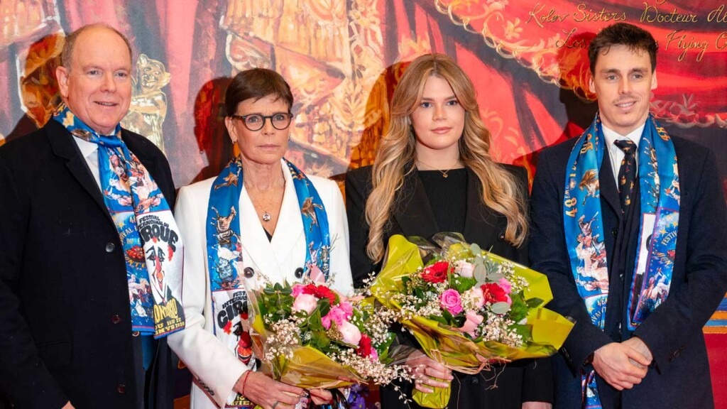 Après sa chirurgie faciale, le prince Albert rejoint la princesse Stéphanie au festival du cirque de Monte-Carlo Après sa chirurgie faciale, le prince Albert rejoint la princesse Stéphanie au festival du cirque de Monte-Carlo