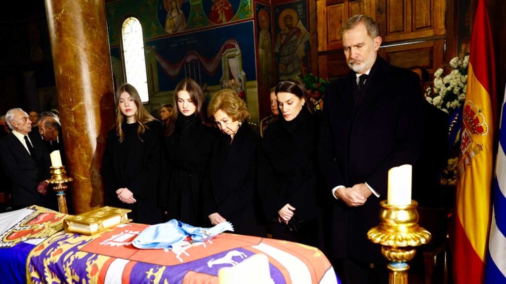 À Madrid, la reine Sofia honore sa sœur Irène avec les familles royales d’Espagne, de Grèce et de Bulgarie À Madrid, la reine Sofia honore sa sœur Irène avec les familles royales d’Espagne, de Grèce et de Bulgarie