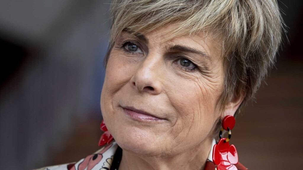 La princesse Laurentien découvre ses origines asiatiques, révélant des ancêtres esclaves et leurs oppresseurs La princesse Laurentien découvre ses origines asiatiques, révélant des ancêtres esclaves et leurs oppresseurs