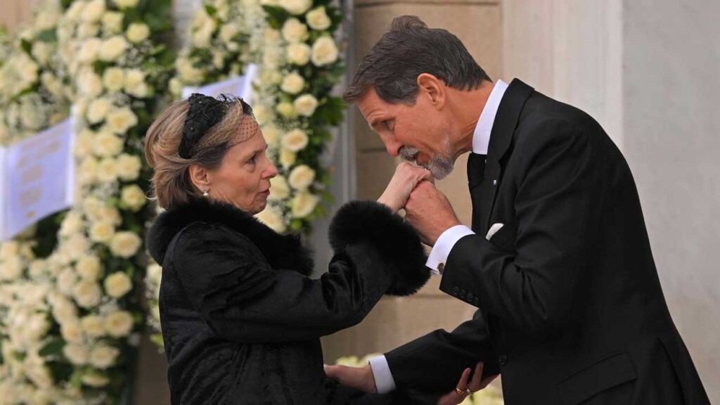 La princesse Sofia de Roumanie retourne dans sa ville natale pour l’enterrement de la princesse Irène de Grèce La princesse Sofia de Roumanie retourne dans sa ville natale pour l’enterrement de la princesse Irène de Grèce