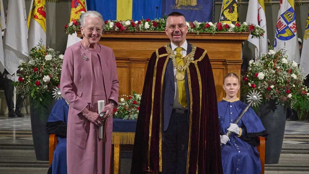 La reine Margrethe a reçu une broche unique en hommage de l’université de Lund La reine Margrethe a reçu une broche unique en hommage de l’université de Lund