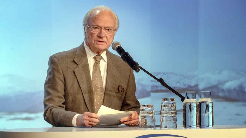 Carl XVI Gustaf et Victoria discutent de la défense suédoise en début d’année Carl XVI Gustaf et Victoria discutent de la défense suédoise en début d’année